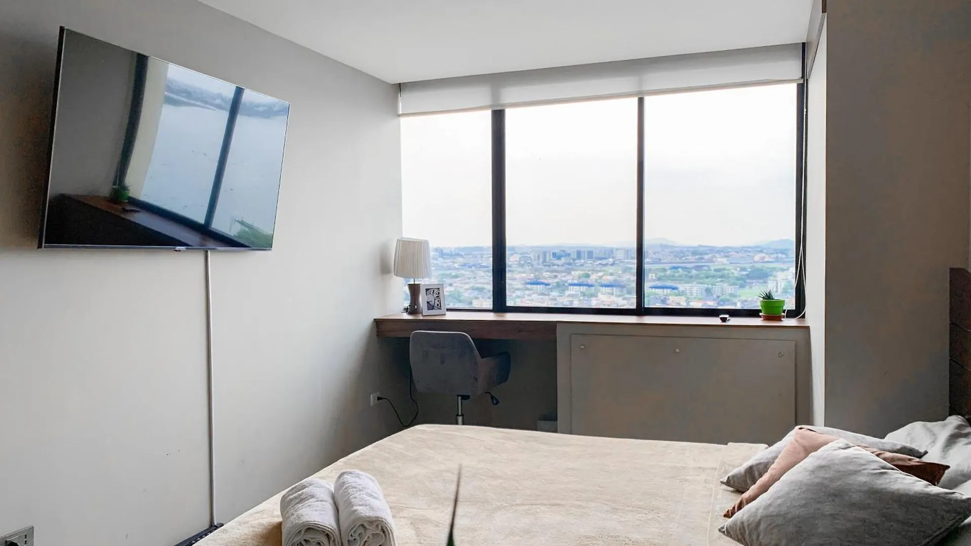 Depa 2 Habitaciones Vista A La Ciudad - Rio Con Parking Free Guayaquil Ekvádor