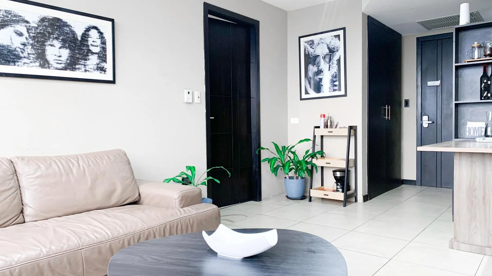 Depa 2 Habitaciones Vista A La Ciudad - Rio Con Parking Free Guayaquil Apartmán